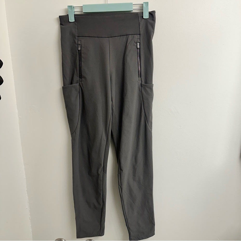Athleta Headlands Hybrid Hike Tight Cargo Pull-On Gray Activewear Pants SZ 4
